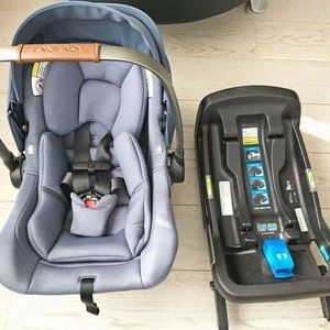 NUNA Pipa Lite Car Seat with Base, winter cover and infant insert